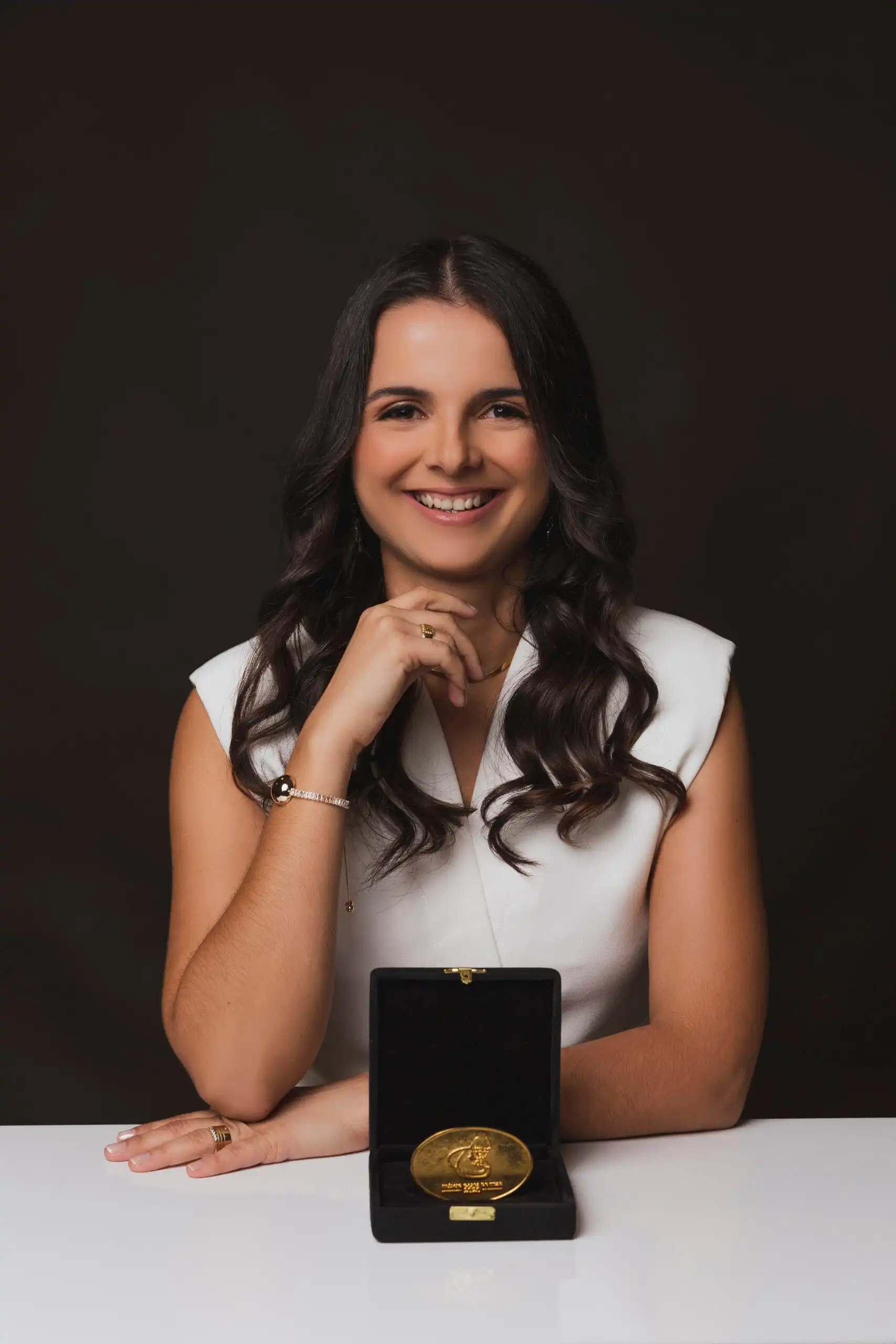 Paula Menezes com prêmio Capes